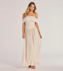 Compelling Romantic Off-The-Shoulder Pleated Maxi Dress