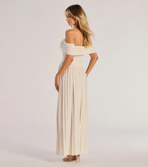 Compelling Romantic Off-The-Shoulder Pleated Maxi Dress