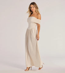 Compelling Romantic Off-The-Shoulder Pleated Maxi Dress