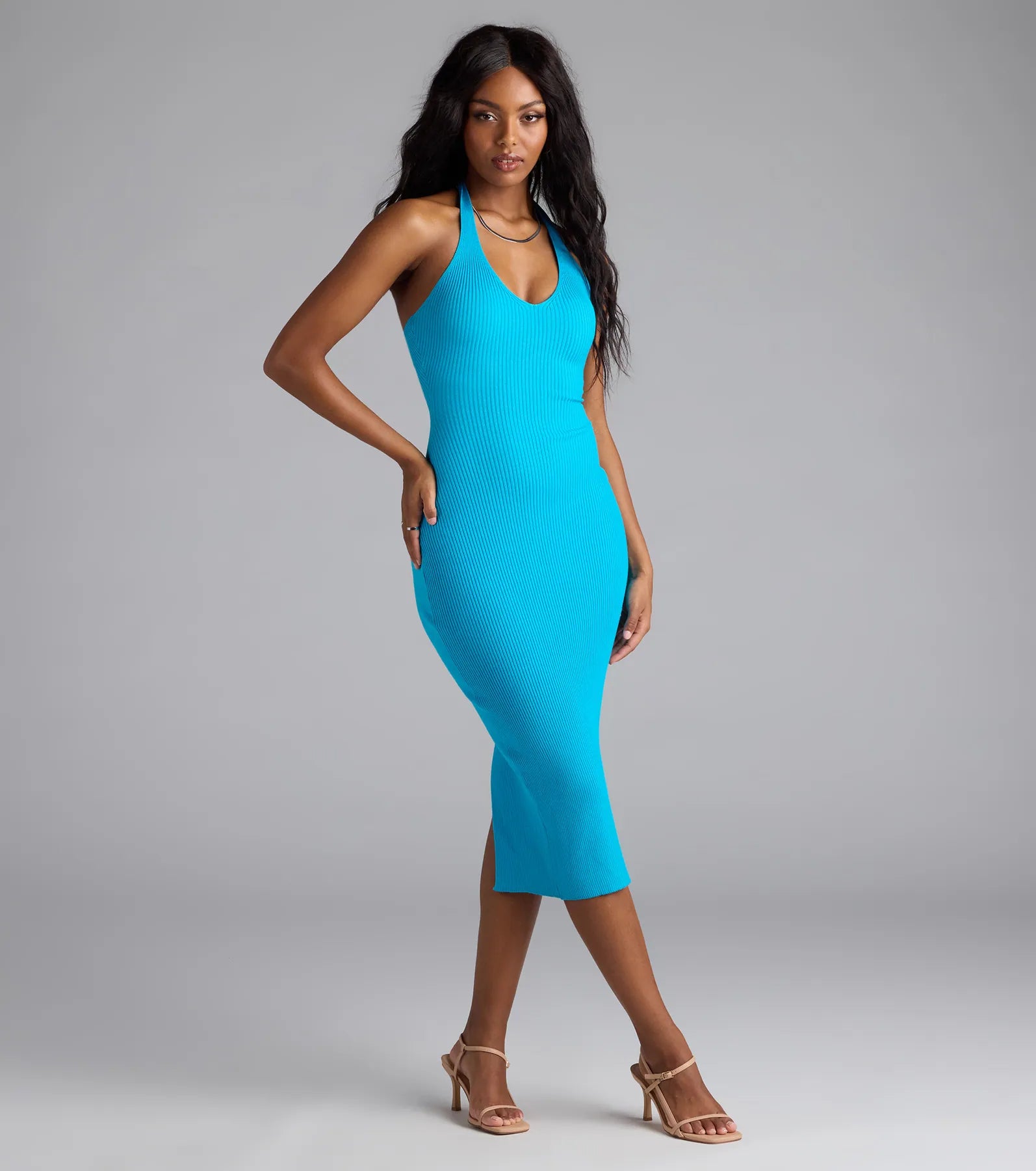 Curve Avenue Halter V-Neck Bodycon Midi Dress