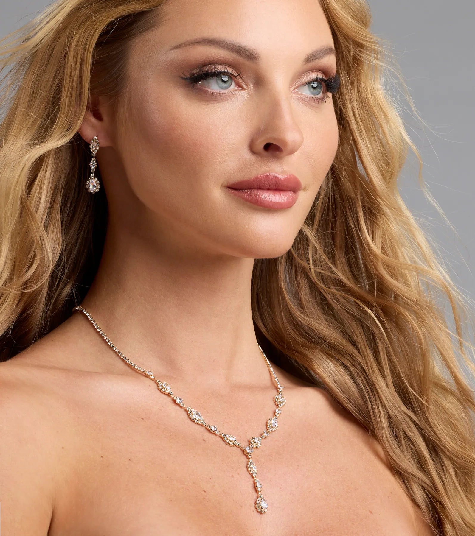 Dazzling Elegance Necklace And Earrings Set