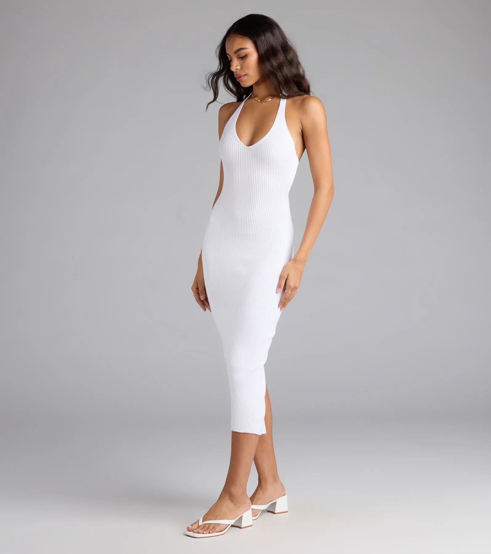 Curve Avenue Halter V-Neck Bodycon Midi Dress