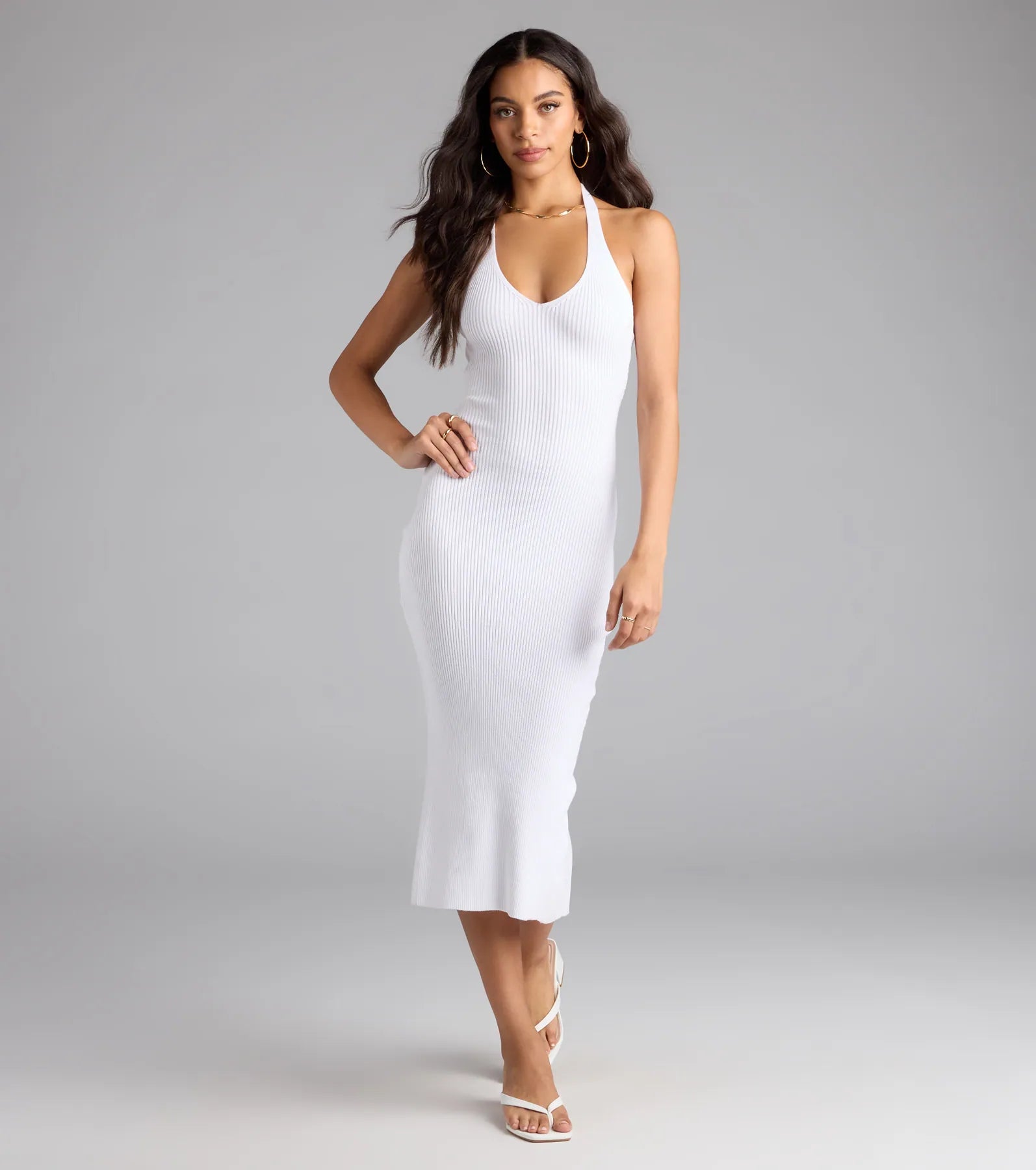 Curve Avenue Halter V-Neck Bodycon Midi Dress