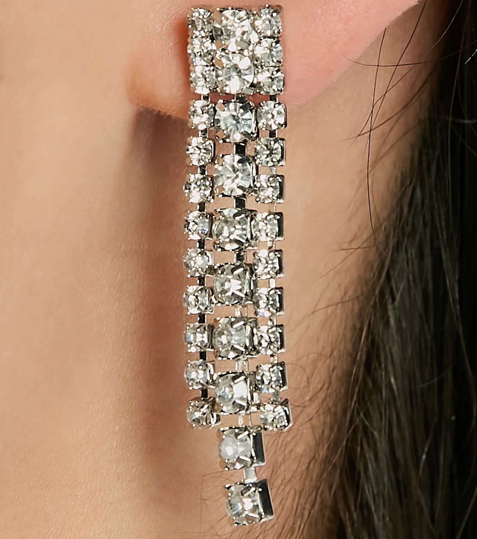 Impeccable Glam Rhinestone Necklace And Earrings Set